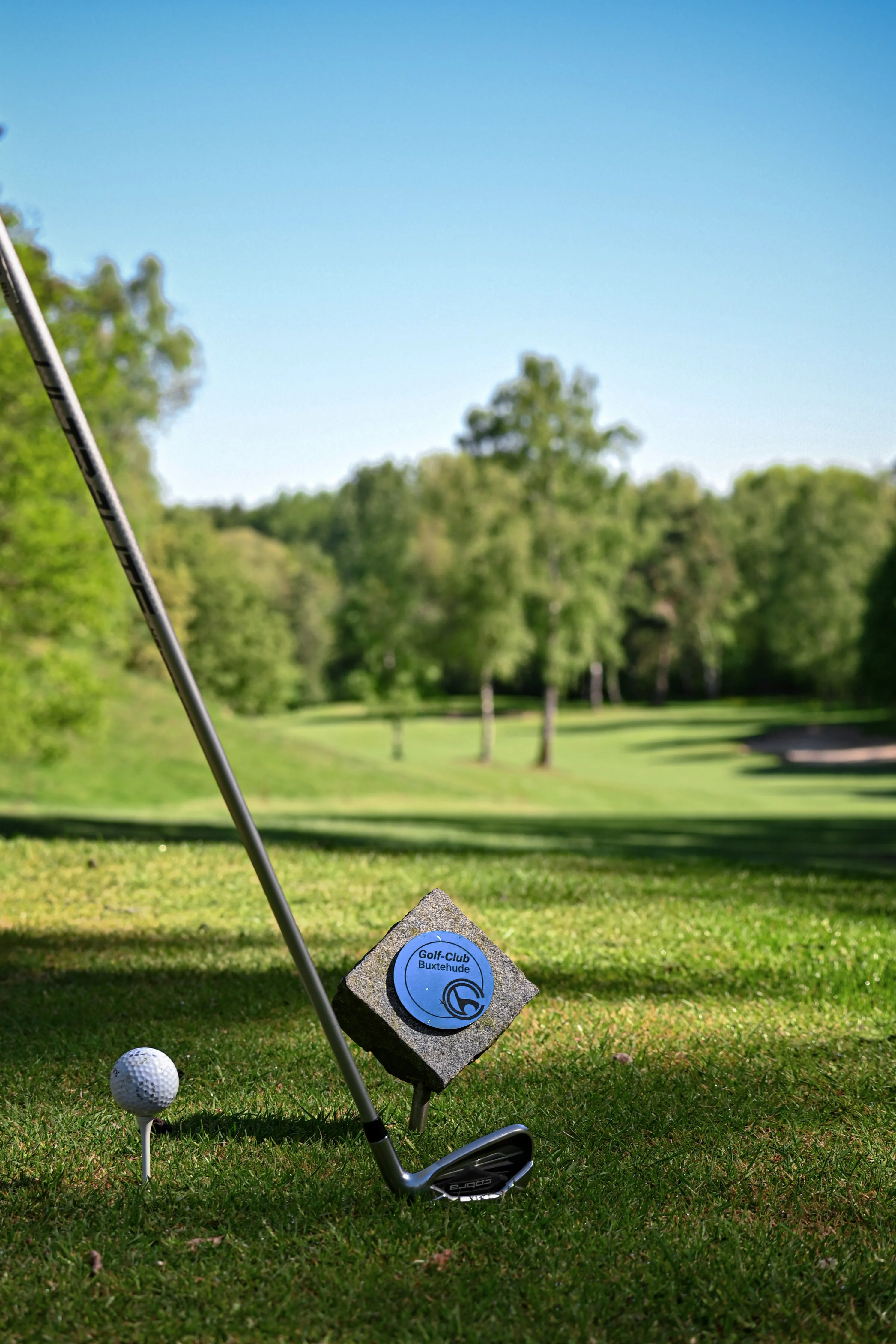 Eingang und Fairway des Golf-Club Buxtehude